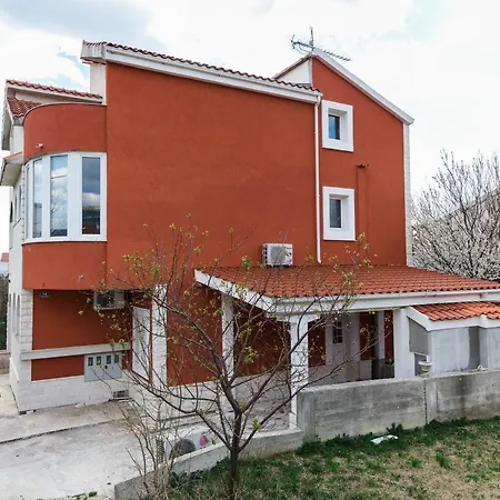Agneza * Kastela